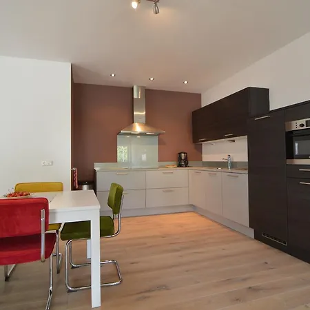 Modern Near Town Center In Appartement *