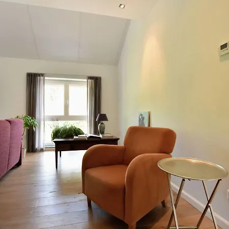 Modern Near Town Center In